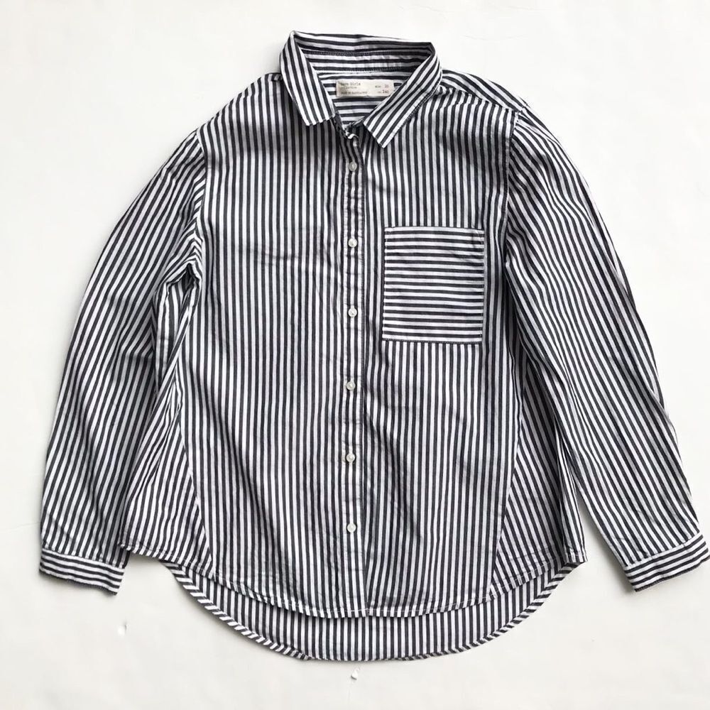Zara gray/white stripe blouse  EUC 10Y